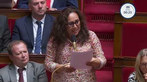 Mereana Reid Arbelot interpelle Manuel Valls sur le processus de décolonisation en Polynésie